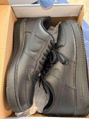 Nike Air Force 1 ‘07 Black Low-Top Sneakers - Men's Classic Leather